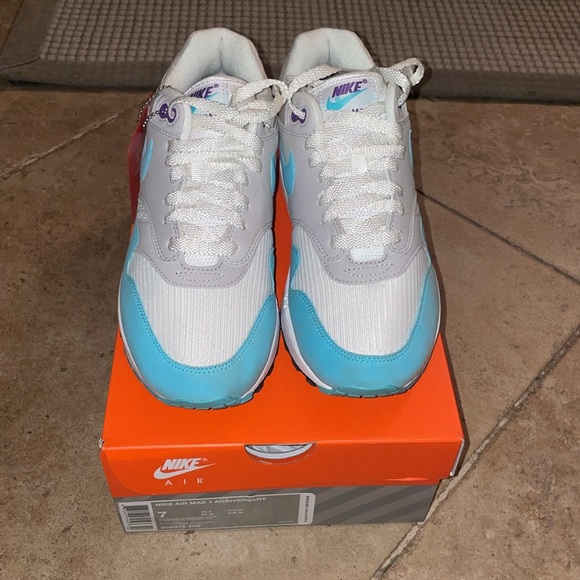 Nike Air Max 1 Anniversary Sneakers - Picture 2 of 11